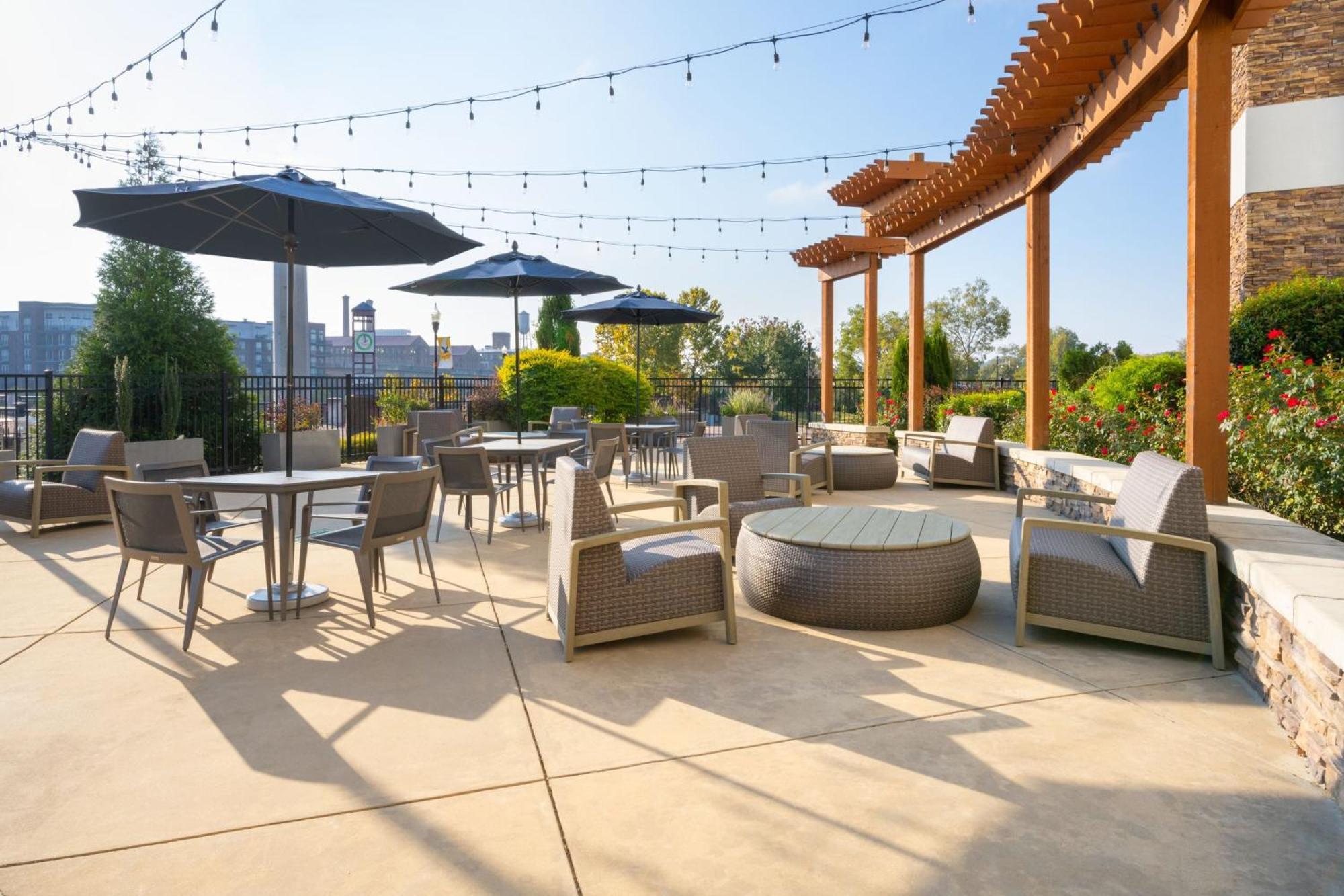 Courtyard By Marriott Columbus Phenix City Exteriör bild